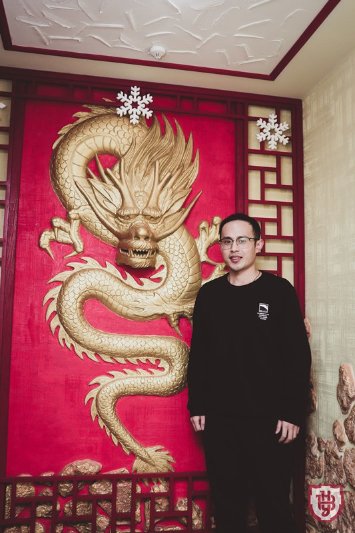 «Пельмені», кулі загадок і гроші для дітей: аспірант ВНУ з Китаю розповів, як святкують Новий рік на його Батьківщині