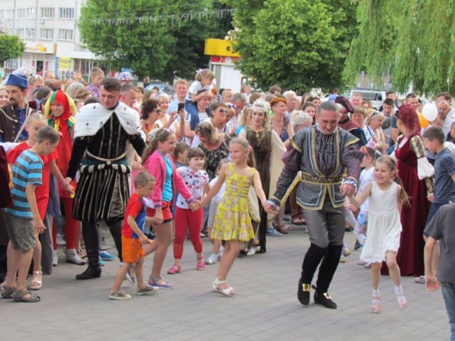 Луцьк «повернувся» в Середньовіччя. На «Князівський бенкет»