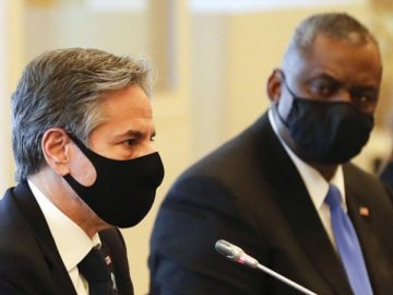 До України прибули держсекретар та міністр оборони США