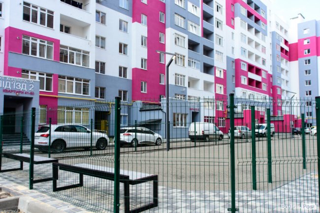 Як влітку змінюється ЖК «Caramel Residence». ФОТО*