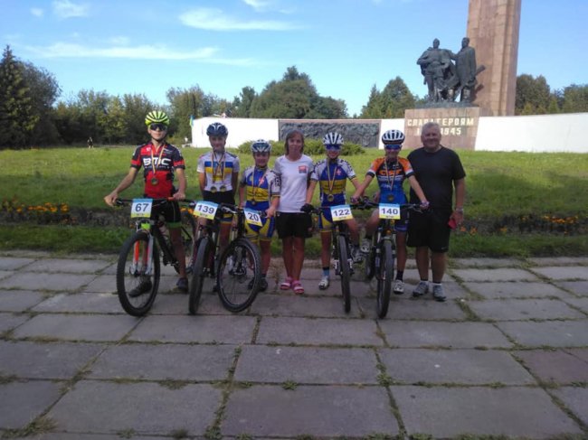 Волинські велосипедисти тріумфували на  чемпіонаті України із маунтенбайку