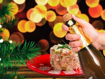 Кіномарафон і нічний фітнес: як ненудно відсвяткувати Новий рік на самоті