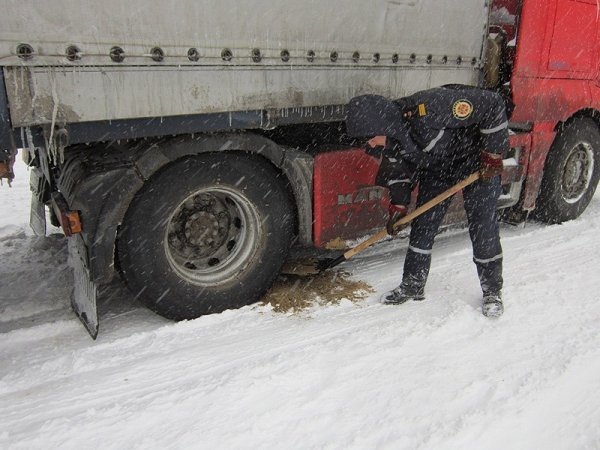 На Волині рятувальники витягли з заметів 31 «швидку». ФОТО