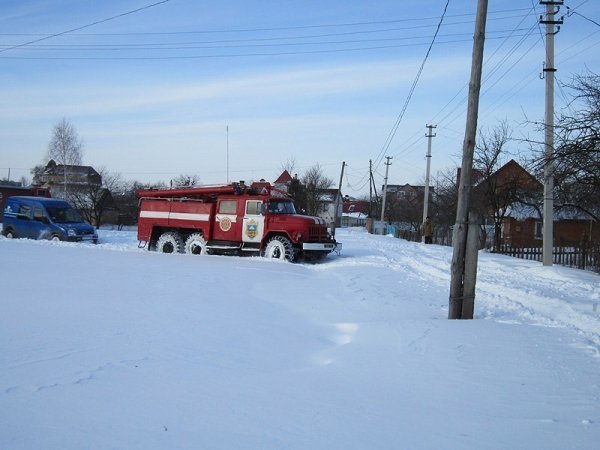 На Волині рятувальники витягли з заметів 31 «швидку». ФОТО