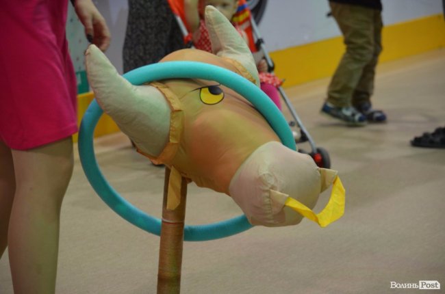 Діти наших Героїв: у «ПортСity» розважали дітей волинських атовців