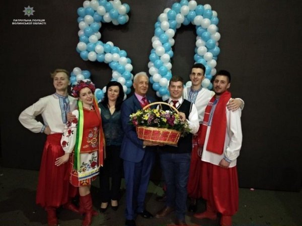 Волинський патрульний «натанцював» на рекорд України. ФОТО