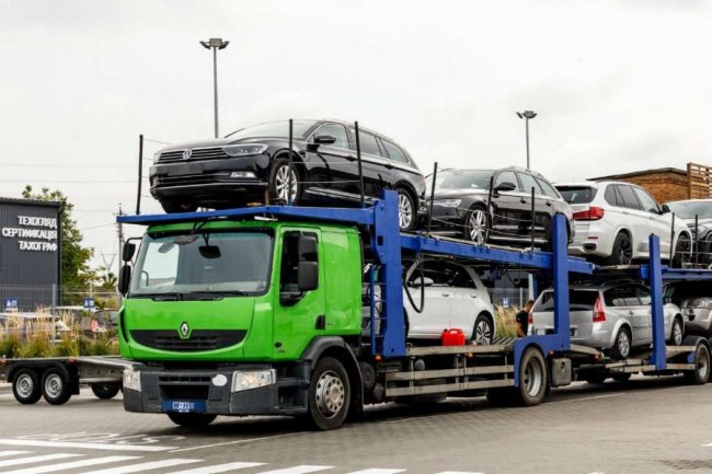 Як волинянам зробити «пригон» авто прибутковішим та зберегти нерви*