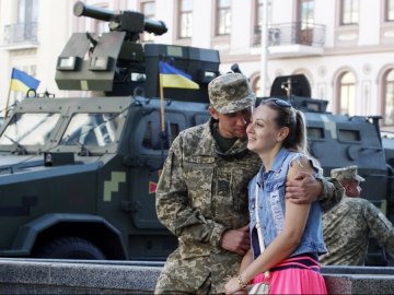 Уряд дозволив укладати шлюб з військовослужбовцями за їхньої відсутності