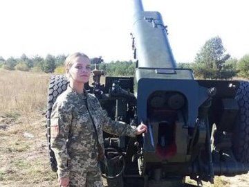 Мріяла з дитинства: 20-річна волинянка замість сцени обрала військову службу