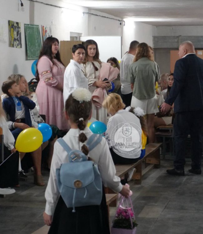 Перший дзвоник діти у волинських школах зустріли в укриттях