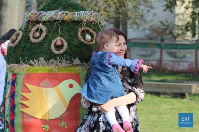 У місті на Волині освятили перші великодні кошики. ФОТО