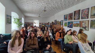 «Хочу повернутися додому», - кримська татарка, яка живе у Луцьку, мріє мандрувати Кримом