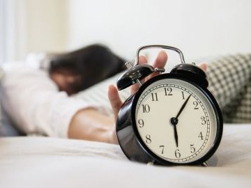 Перехід на літній час 2023: коли переведуть годинники в Україні