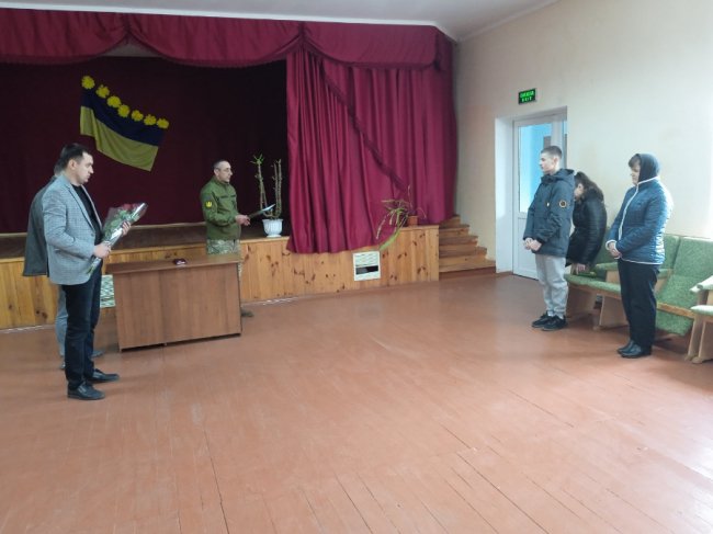 Рідним Героя з Волині Володимира Вавелюка вручили його посмертну нагороду