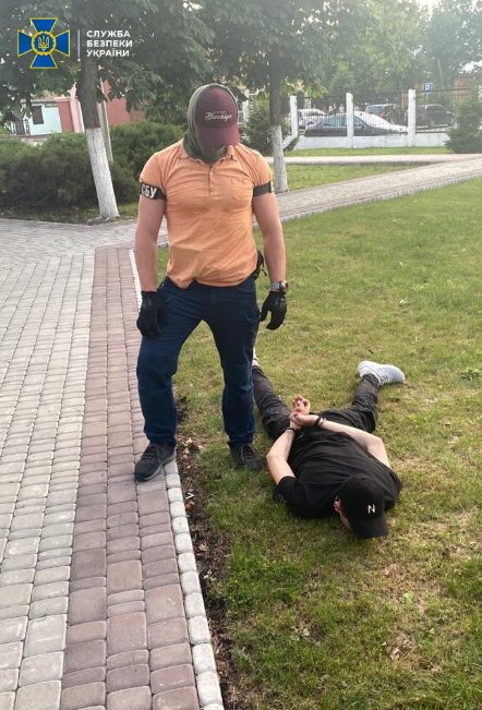 На Волині СБУ затримала банду, яка тероризувала місцевих жителів і легальний бізнес