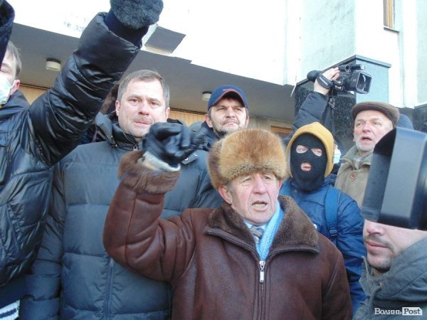 Волинська ОДА: штурм, який не відбувся. ФОТОРЕПОРТАЖ