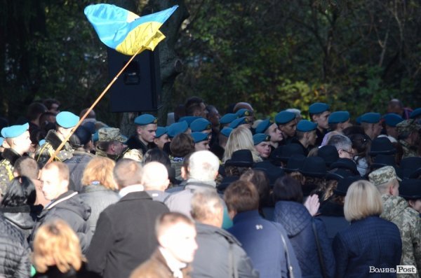 На Покрову у Луцьку освятили камінь на місці пам’ятника Волинським Героям АТО. ФОТО