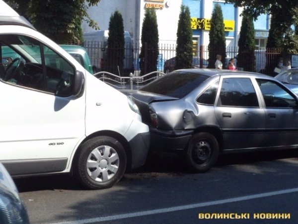 У Луцьку - ДТП за участю чотирьох машин. ФОТО