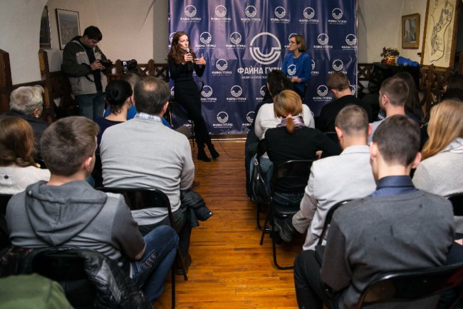 Декомунізація та Луцька тюрма: про що говорили на Файній гутірці