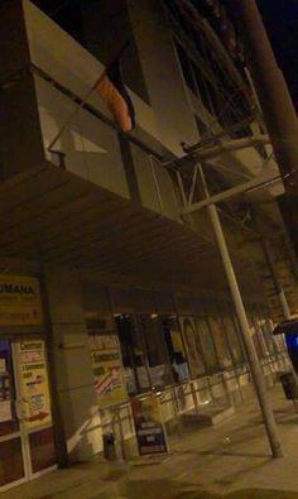 У Донецьку невідомі влаштували диверсію. ФОТО