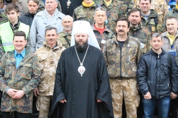 У Луцьку освятили прапор «Самооборони». ФОТО