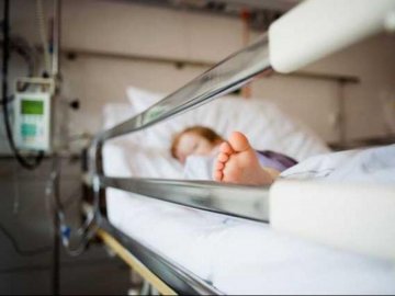 Розповіли про стан 5-річного хлопчика з Волині, який обгорів під час пожежі 