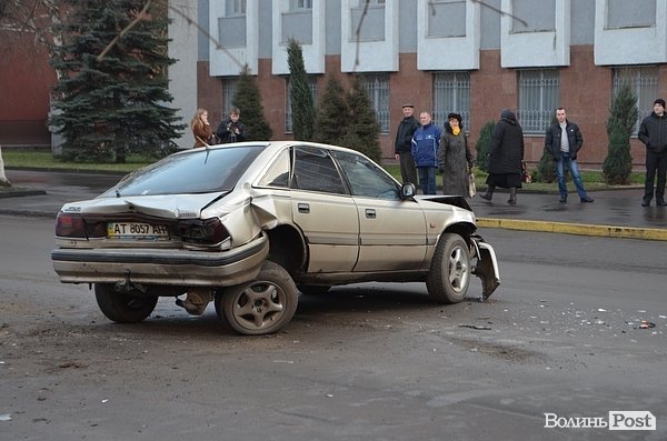 У Луцьку ‒ потрійна аварія. ФОТО