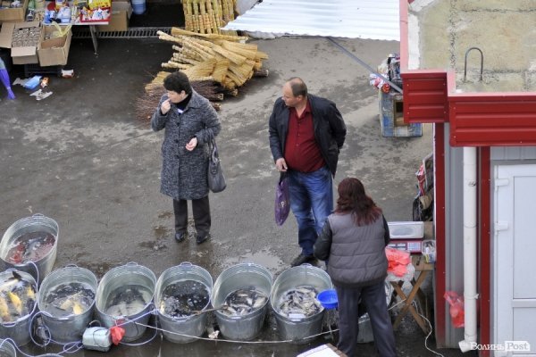 Завокзальний ринок. БУДНІ МІСТА