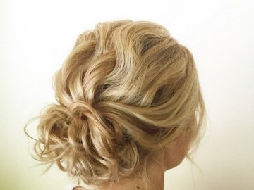 Чому вам варто подумати про зачіску на середнє волосся?*