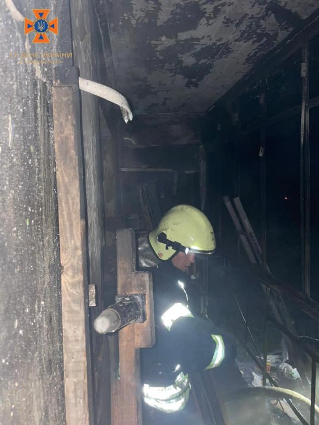 У Луцьку в багатоповерхівці горіла квартира. ФОТО