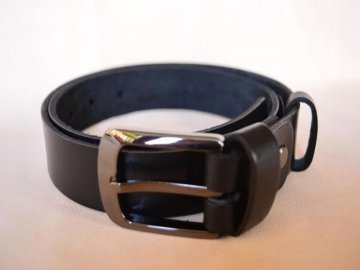 Яким повинен бути чоловічий формальний ремінь?*