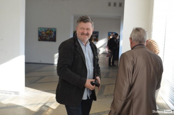 Коли полотна танцюють: у Луцьку відкрили виставку картин «в чотири руки». ФОТО