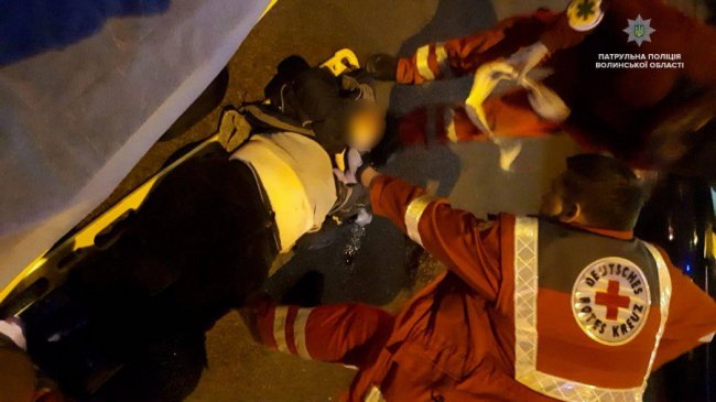 Подробиці аварії у Луцьку, в якій постраждала жінка, що перебігала дорогу. ФОТО