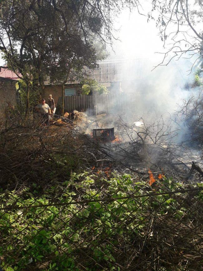 У Луцьку ледь не згоріло подвір’я