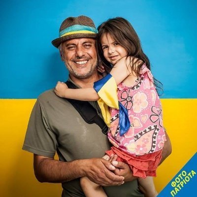 Флеш-моб у Луцьку: мешканці масово роблять «фото патріота». ФОТО