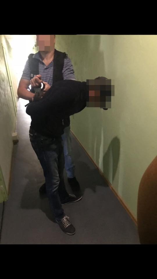 У Києві знешкодили банду рекетирів, до якої входили правоохоронці. ФОТО. ВІДЕО