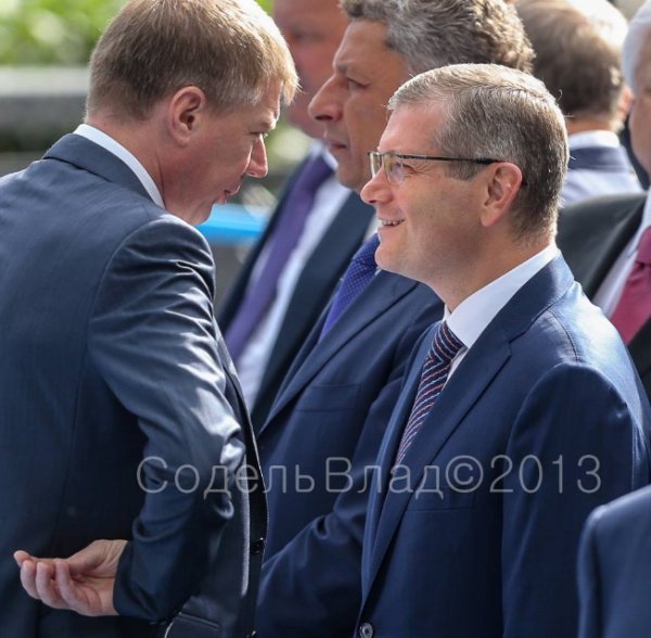 Віце-прем'єр-міністр України - Олександр Вілкул