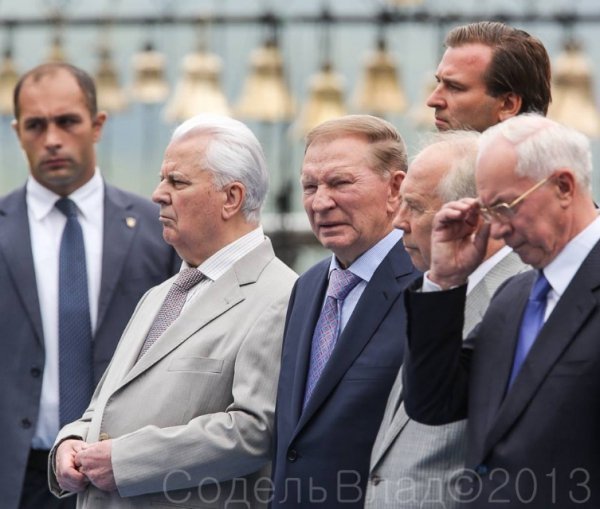 З якими обличчями керівники країни святкували День Незалежності. ФОТО