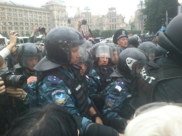 Волиняни у Києві мітигнують за українську мову. ФОТО