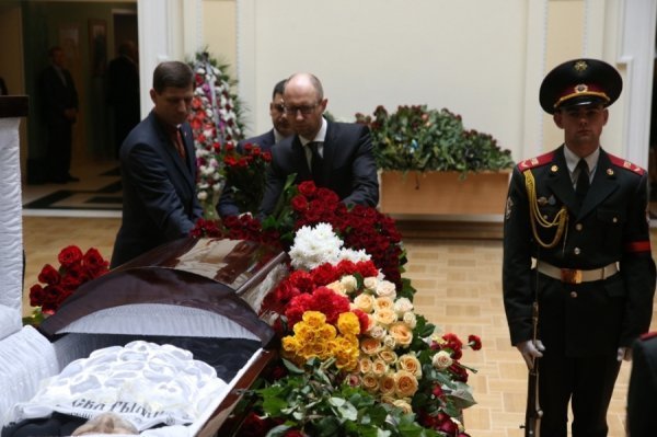 Прощання з Іваном Плющем. ФОТО