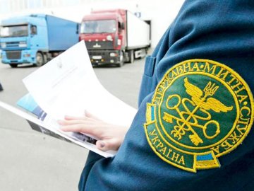 В Україні кардинально спростять митні процедури на час воєнного стану