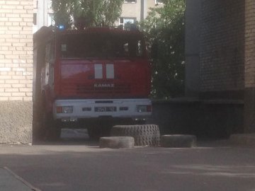 У двір луцького будинку не змогли заїхати пожежники