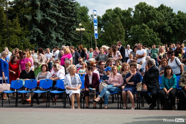 Урочистості з нагоди Дня Конституції в Луцьку. ФОТО