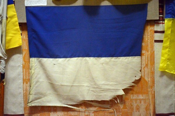 В музеї Волині діє виставка до Дня Українського Прапора. ФОТО