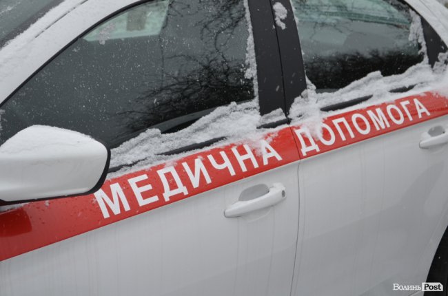 У Луцьку сімейним лікарям вручили ключі від новеньких автівок. ФОТО