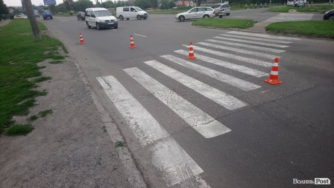 Аварія у Луцьку: Renault збило пішохода. ФОТО