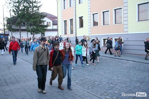 Луцьк відкрив туристичний сезон незвичною екскурсією. ФОТО