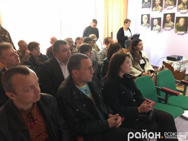 У місті на Волині відкрили фотовиставку про захисників. ФОТО