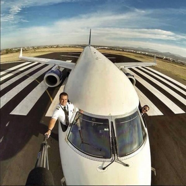 Селфі льотчиків різних країн світу. ФОТО