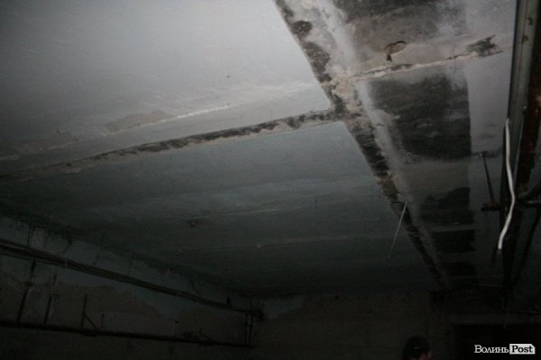 На першому поверсі несучих стін ніхто не змінював, - фахівець про обвал будинку